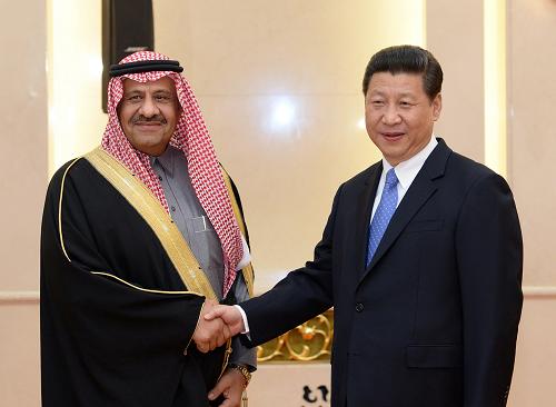 4月2日,国家主席、中央军委主席习近平在北京人民大会堂会见沙特国防副大臣哈立德亲王一行。新华社记者 刘建生 摄