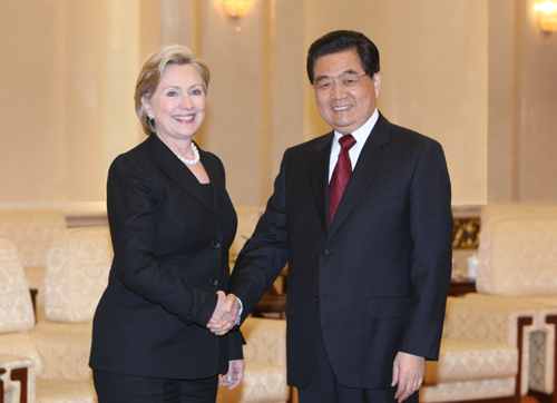 2月21日,国家主席胡锦涛在北京人民大会堂会见美国国务卿希拉里·克林顿。新华社记者 姚大伟 摄