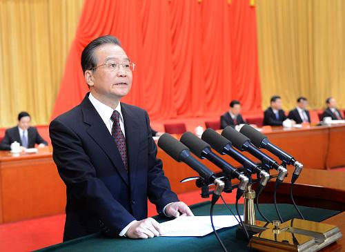 1月18日,中共中央、国务院在北京人民大会堂隆重举行国家科学技术奖励大会。胡锦涛、习近平、温家宝、李克强、刘云山出席大会并为获奖代表颁奖。这是国务院总理温家宝代表党中央、国务院在会上讲话。新华社记者 刘建生 摄