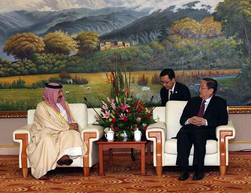 9月15日,全国政协主席俞正声在宁夏银川会见出席中国-阿拉伯国家博览会的巴林国王哈马德。新华社记者 刘卫兵 摄