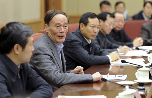 11月15日,全国打击侵犯知识产权和制售假冒伪劣商品工作领导小组第一次全体会议在北京召开。中共中央政治局委员、国务院副总理、全国打击侵犯知识产权和制售假冒伪劣商品工作领导小组组长王岐山出席并讲话。新华社记者 马占成 摄