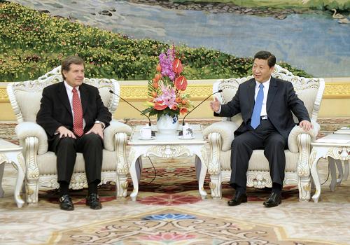 1月13日,国家副主席习近平在北京人民大会堂会见智利众议长梅莱罗。 新华社记者 张铎 摄