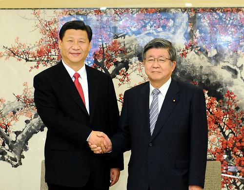 12月15日,中国国家副主席习近平在东京会见日本众议院议长横路孝弘。新华社记者 李涛摄