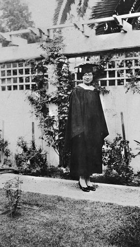 1931年,雷洁琼在美国南加州大学获得社会学硕士学位。 新华社发