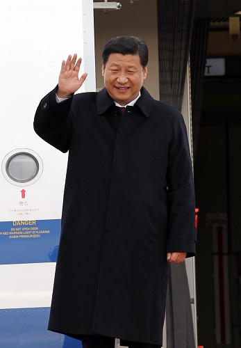 12月14日,中国国家副主席习近平抵达东京,开始对日本进行正式访问。 新华社记者 任正来 摄