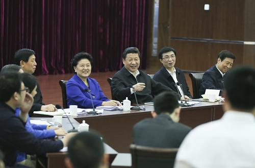 5月4日,中共中央总书记、国家主席、中央军委主席习近平来到中国航天科技集团公司中国空间技术研究院,同各界优秀青年代表座谈并发表重要讲话。新华社记者 兰红光 摄