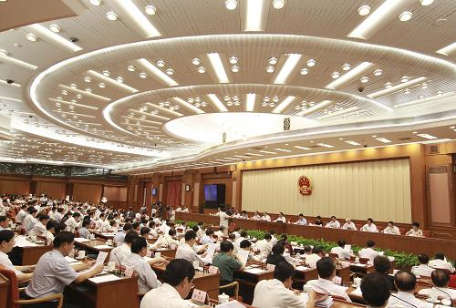 8月28日,十一届全国人大常委会第十六次会议完成各项议程后,在北京人民大会堂闭会。吴邦国委员长主持闭幕会。 新华社记者谢环驰摄
