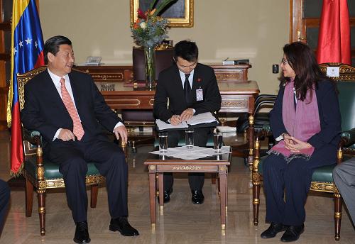2月18日,国家副主席习近平在加拉加斯会见委内瑞拉全国代表大会主席弗洛雷斯。 新华社记者 马占成 摄