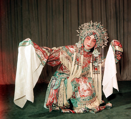 这是梅兰芳在京剧《贵妃醉酒》中扮演杨贵妃(摄于20世纪50年代).