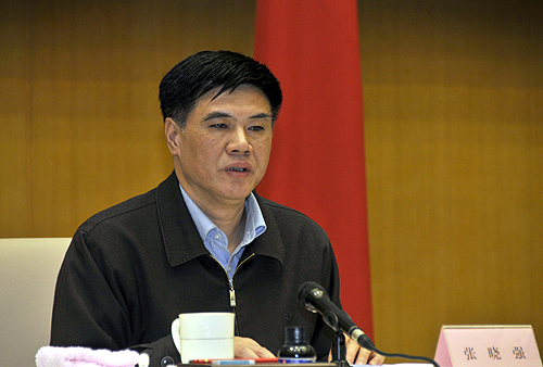 3月25日15时,全国粮食清仓查库工作动员电视电话会议在国务院小礼堂召开。图为发展改革委副主任张晓强发言。(中国政府网 袁喆 摄)