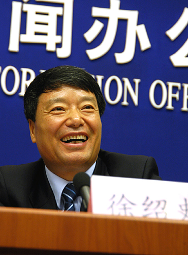 徐绍史笑答记者提问