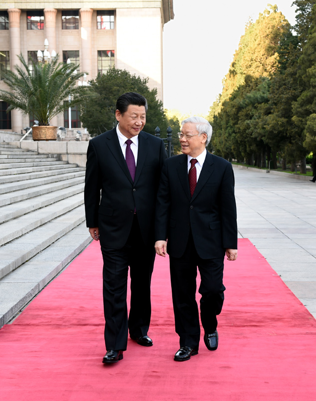4月7日，中共中央总书记、国家主席习近平在北京人民大会堂东门外广场为越共中央总书记阮富仲举行欢迎仪式。