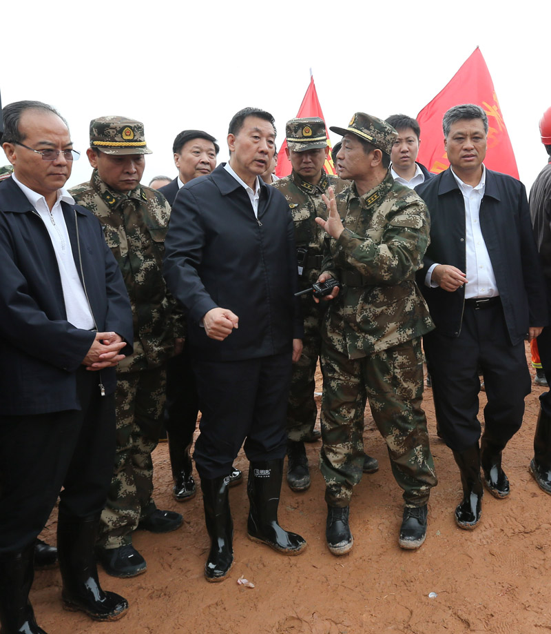 12月22日，国务委员王勇召开专题会议，就深圳市光明新区“12·20”滑坡灾害应急救援、善后处理和灾害调查等工作进行再部署；前往灾害现场指导救援工作。