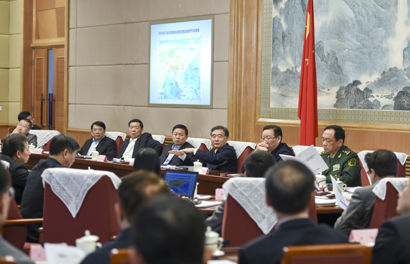 1月7日，国务院副总理、抗震救灾指挥部指挥长汪洋在北京主持召开国务院防震减灾工作联席会议。新华社记者 谢环驰 摄