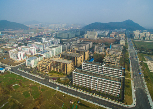这是空中俯瞰杭州云栖小镇（2016年1月14日摄）。