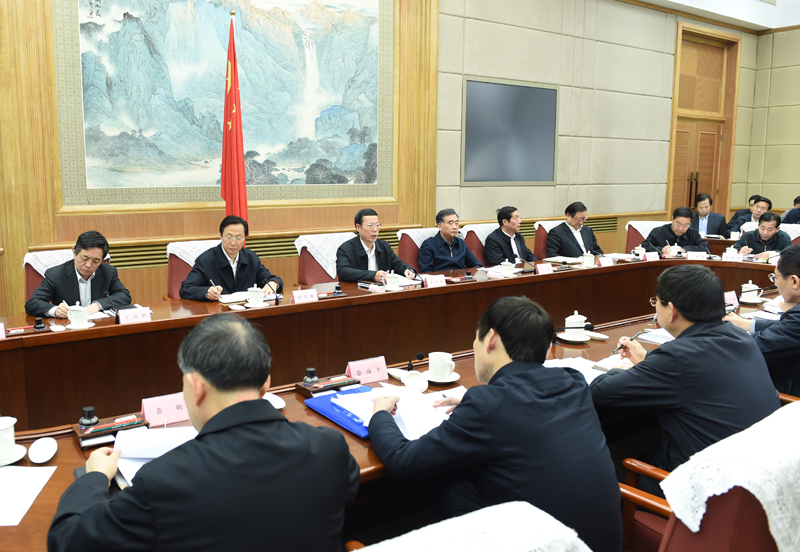 1月28日，中共中央政治局常委、国务院副总理、国务院食品安全委员会主任张高丽在北京主持召开国务院食品安全委员会第三次全体会议并讲话。新华社记者 王晔 摄