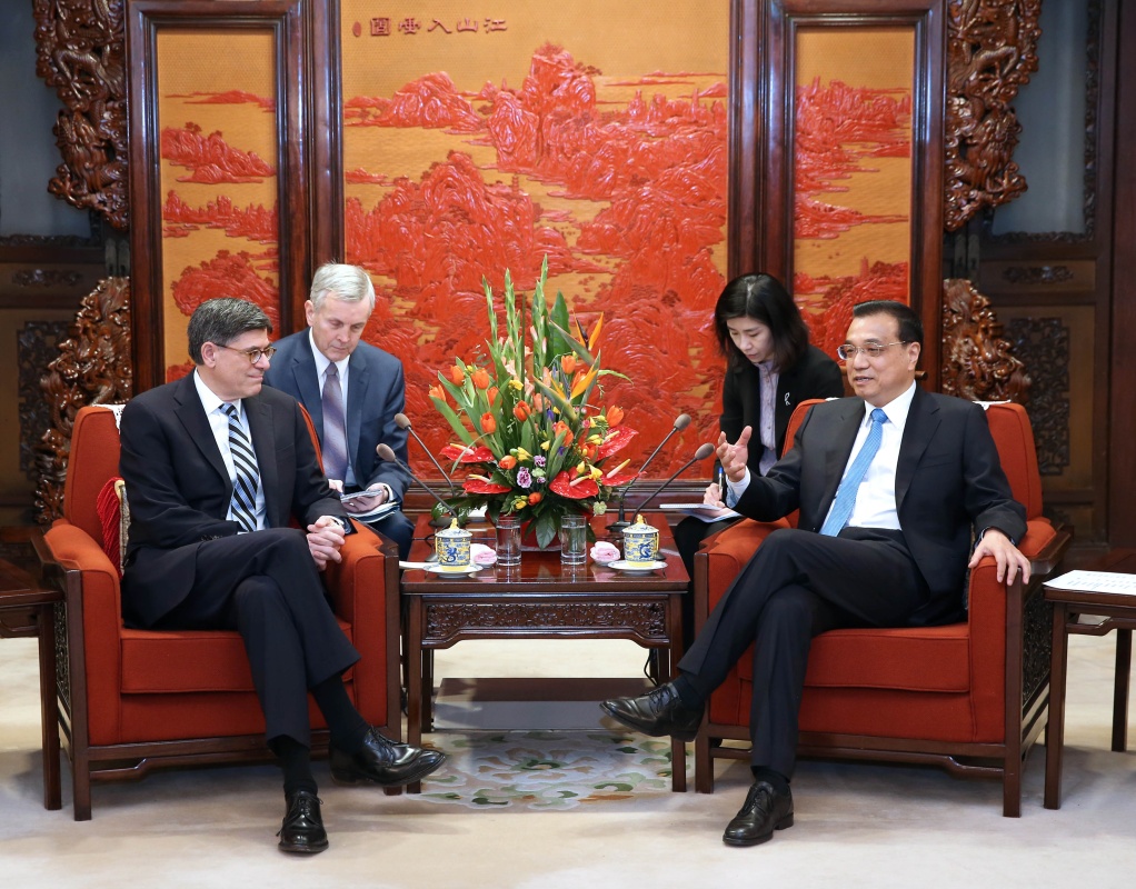 2月29日，中国国务院总理李克强在北京中南海紫光阁会见美国总统特别代表、财政部长雅各布·卢。新华社记者 庞兴雷 摄
