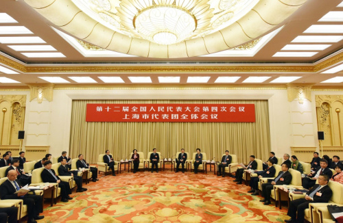 3月6日，十二届全国人大四次会议上海代表团全体会议向媒体开放。新华社记者 陈晔华 摄