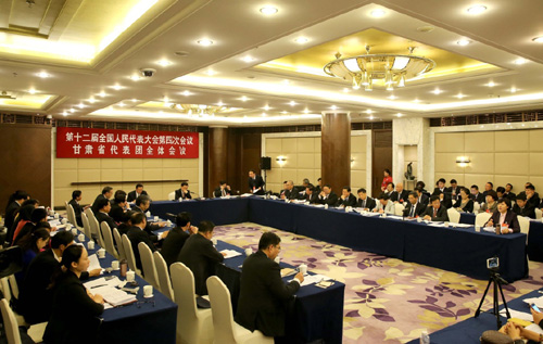 3月7日，十二届全国人大四次会议甘肃代表团全体会议向媒体开放。