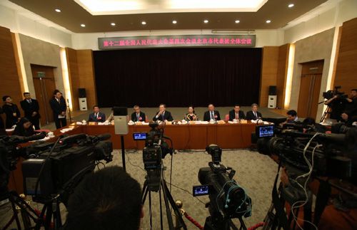 3月7日，十二届全国人大四次会议北京代表团全体会议向媒体开放。