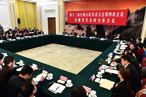 3月8日，十二届全国人大四次会议安徽代表团全体会议向媒体开放。