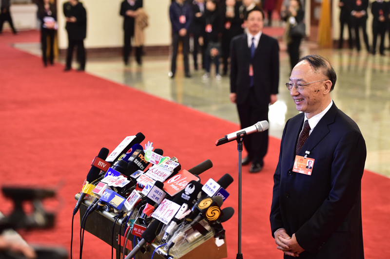这是国家体育总局局长刘鹏在会前接受媒体采访。新华社记者 刘军喜 摄