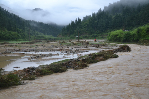 贵州锦屏县人口_贵州锦屏县风雨桥图片(2)