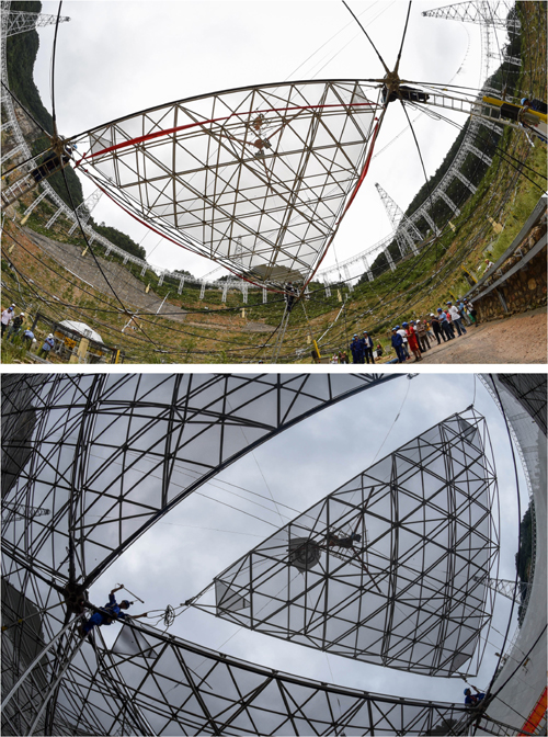 拼版照片：上图为2015年8月2日拍摄的FAST首块反射面板安装成功；下图为2016年7月2日拍摄的FAST吊装最后几块反射面板。新华社发