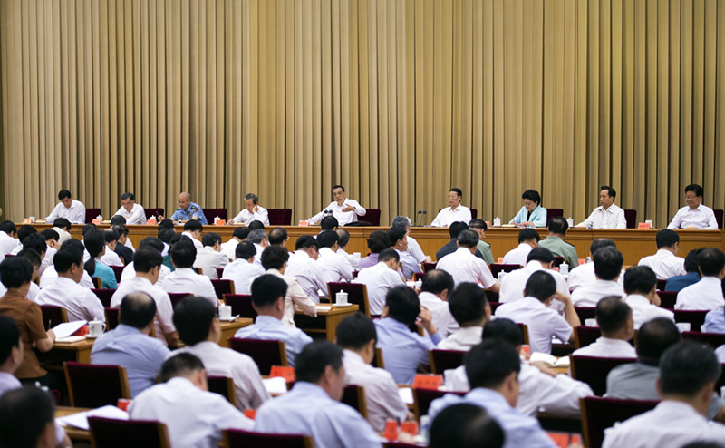 8月19日至20日，全国卫生与健康大会在北京召开。中共中央政治局常委、国务院总理李克强在会上讲话。