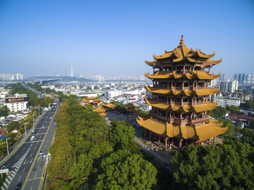 这是10月5日航拍的湖北武汉黄鹤楼景区.
