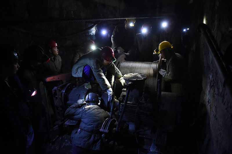 重庆全力开展永川金山沟煤矿瓦斯爆炸事故抢险救援工作