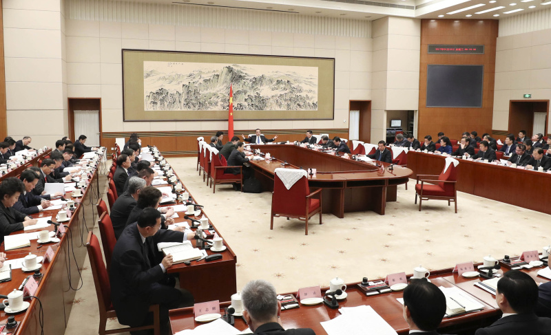 决定将《政府工作报告(征求意见稿》发往各省(区,市)和中央国家机关