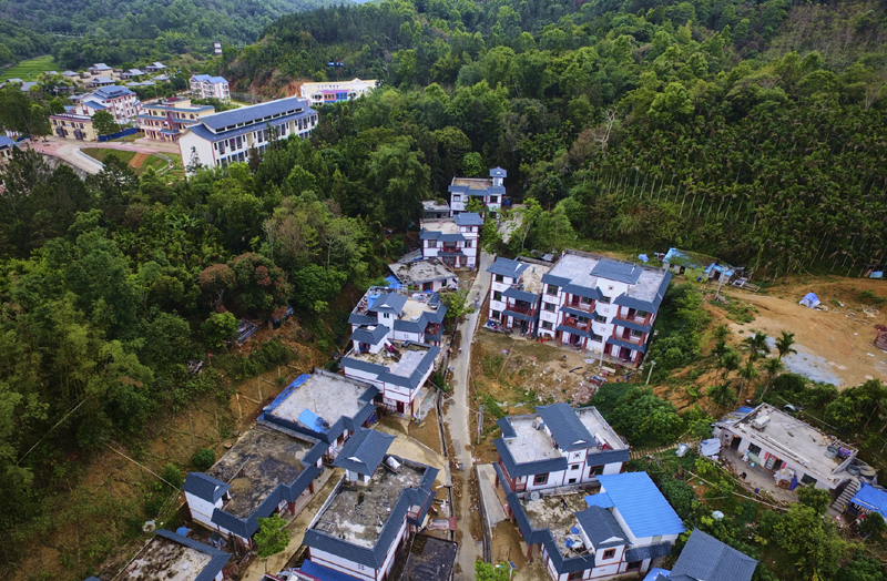 新闻 图片库 图片地处海南省五指山生态核心保护区的水满乡新村曾经是