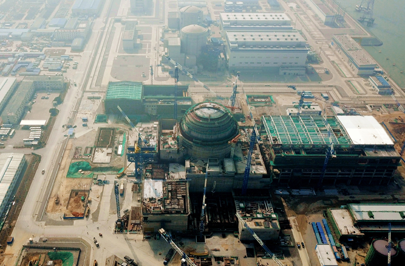 "华龙一号"示范工程首堆压力容器开始安装