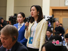 短发记者-180.jpg