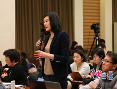 黑发记者-180.jpg