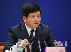 答记者问-242.jpg