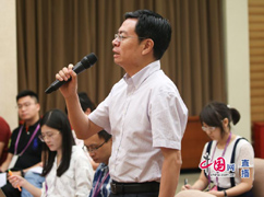 记者1-242.jpg