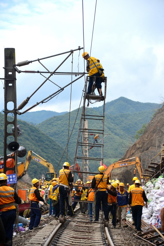连续奋战16天 宝成铁路顺利抢通
