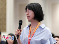 中新社记者1.jpg