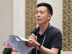 中央电视台记者1.jpg