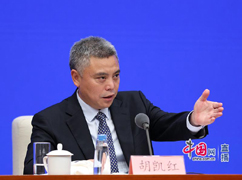 胡提问-242.jpg