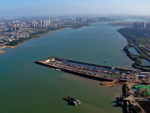 经济1-300.jpg