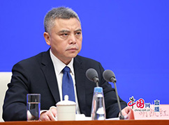 国务院新闻办新闻局局长、新闻发言人胡凯红.jpg