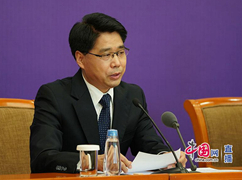 农业农村部畜牧兽医局回答记者提问长杨振海_副本.jpg