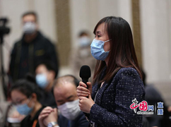 央视记者提问_副本.jpg
