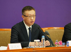 中国科学院副秘书长、中国科学院院士周琪回答记者提问_副本.jpg