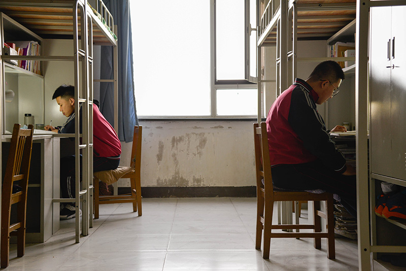 呼和浩特保障学生用餐住宿安全
