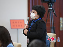 长江日报记者提问.jpg