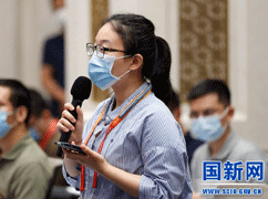 北京青年报记者提问_large.gif